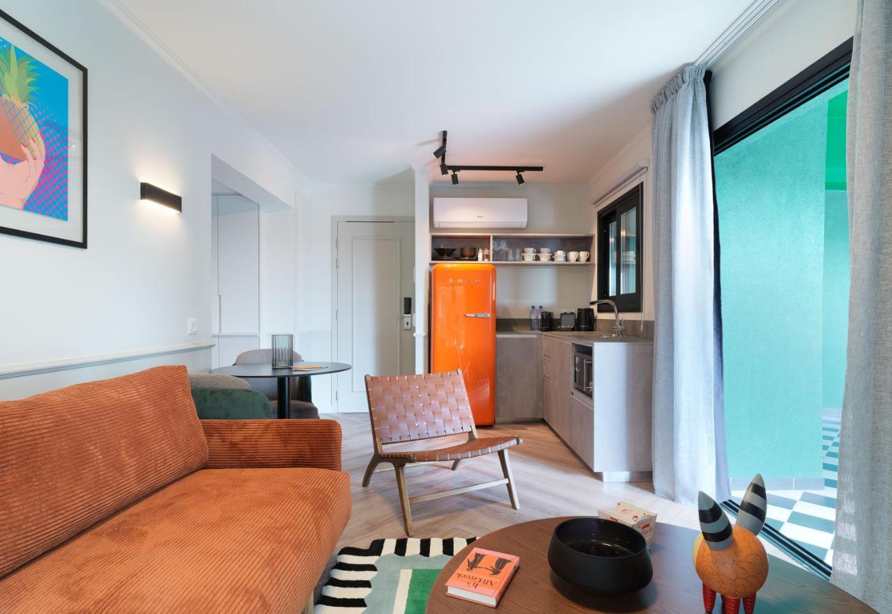 Liv The City Suites Adults Only Larnaca Exterior foto