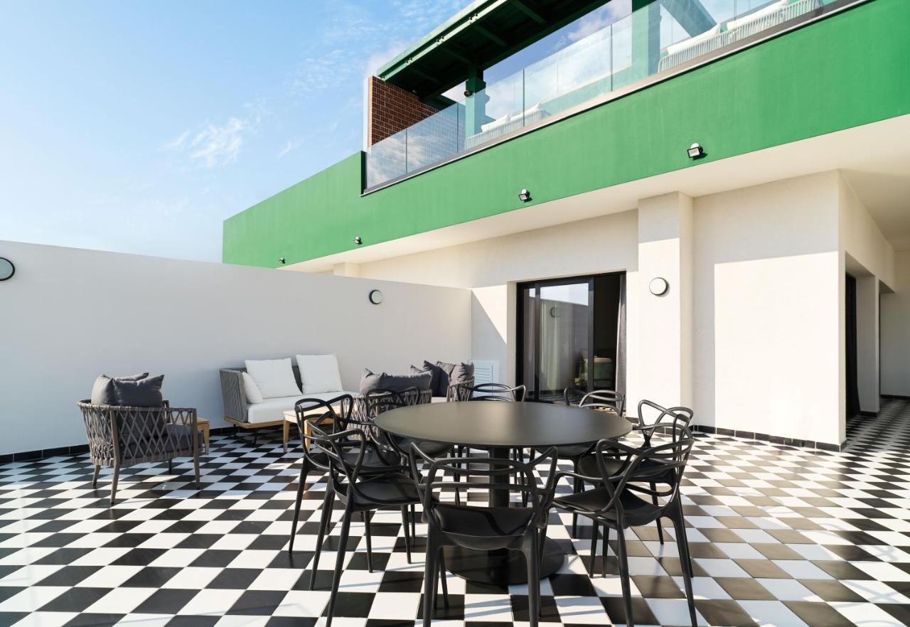 Liv The City Suites Adults Only Larnaca Exterior foto