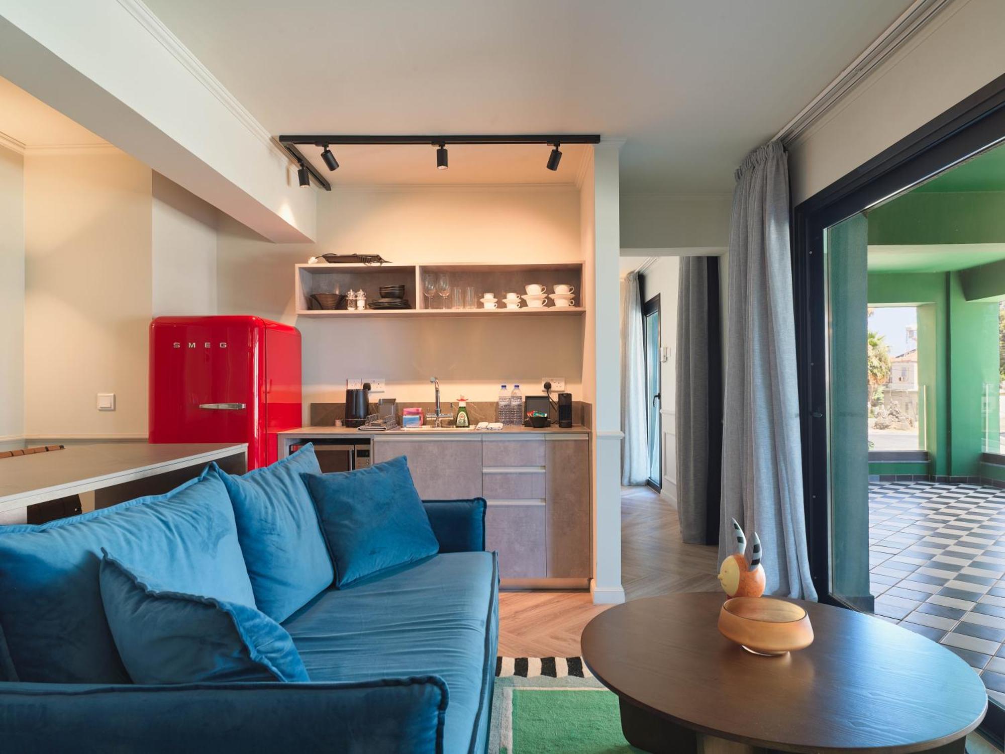 Liv The City Suites Adults Only Larnaca Exterior foto