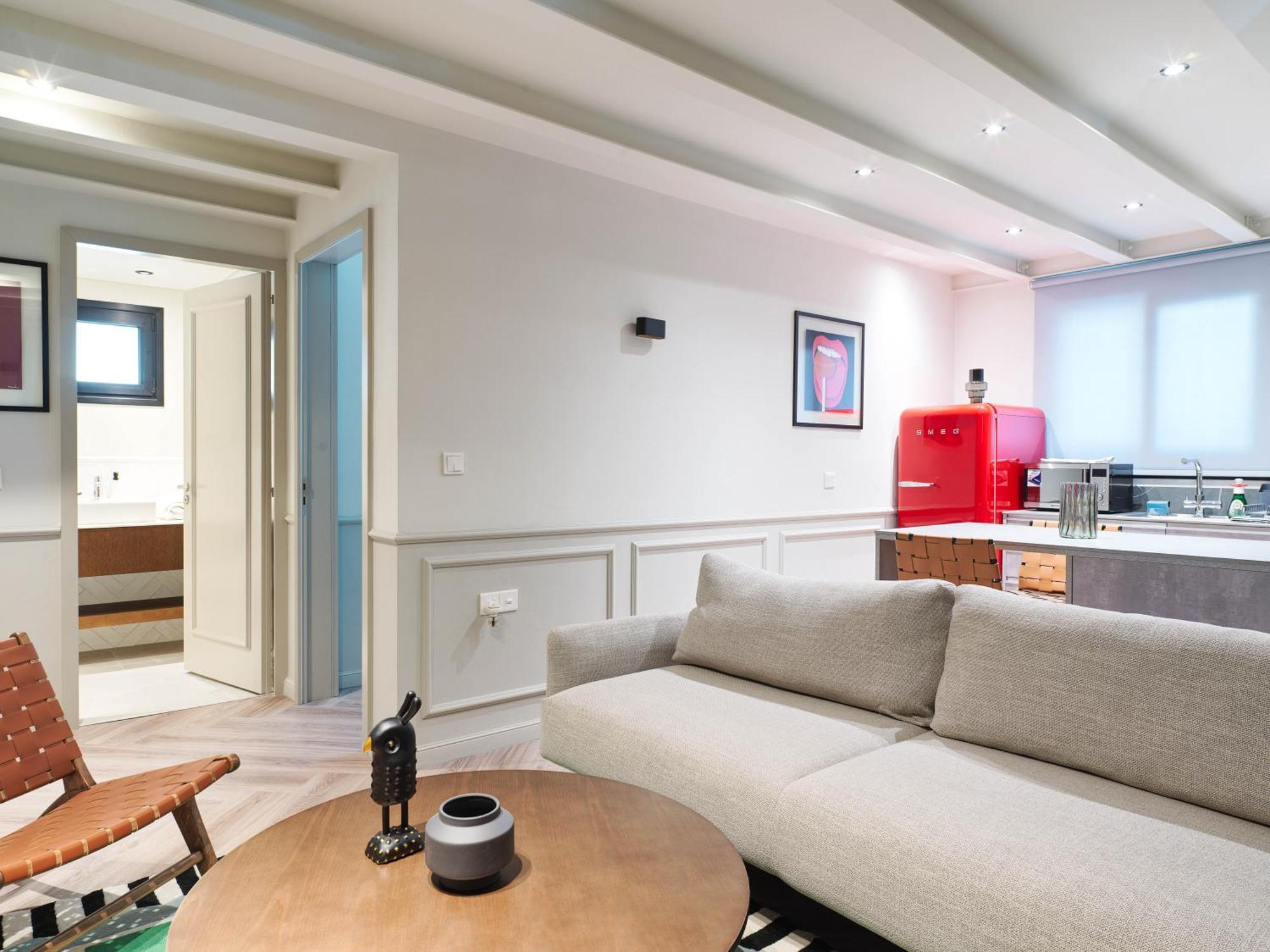 Liv The City Suites Adults Only Larnaca Exterior foto